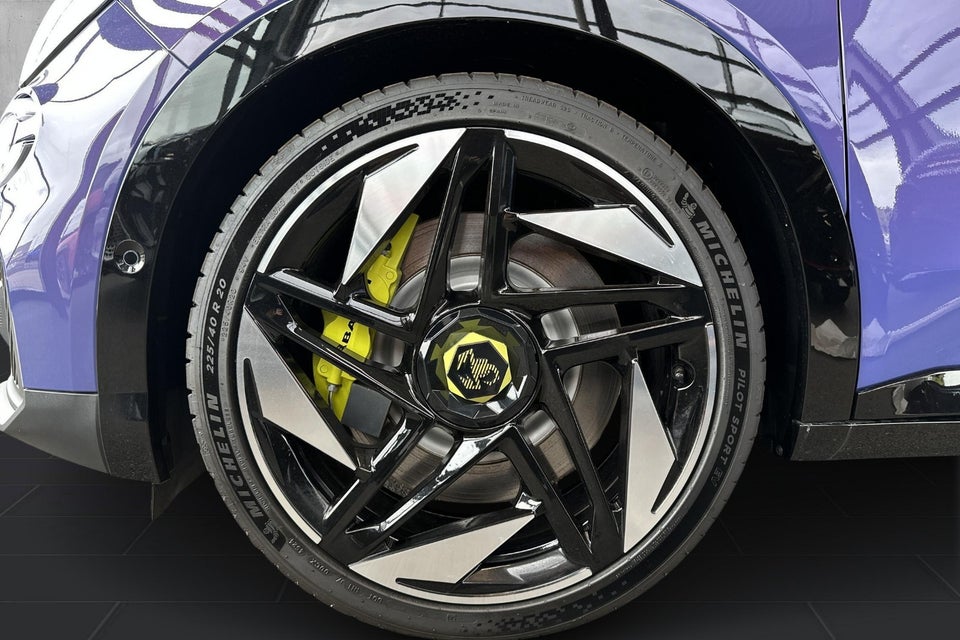 Abarth 600e Scorpionissima 5d