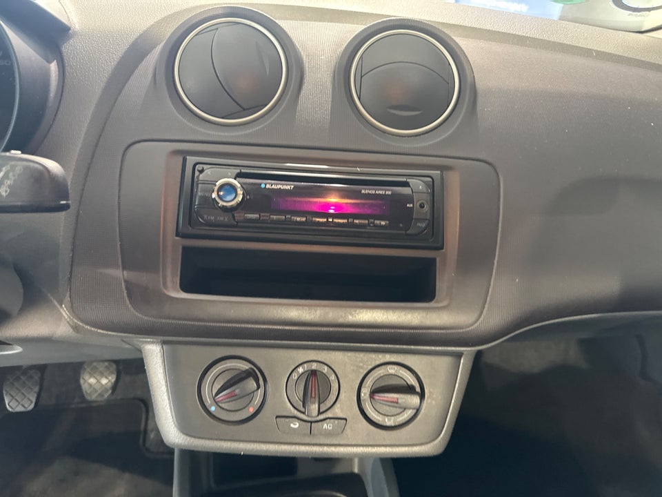 Seat Ibiza 1,4 16V Reference 5d