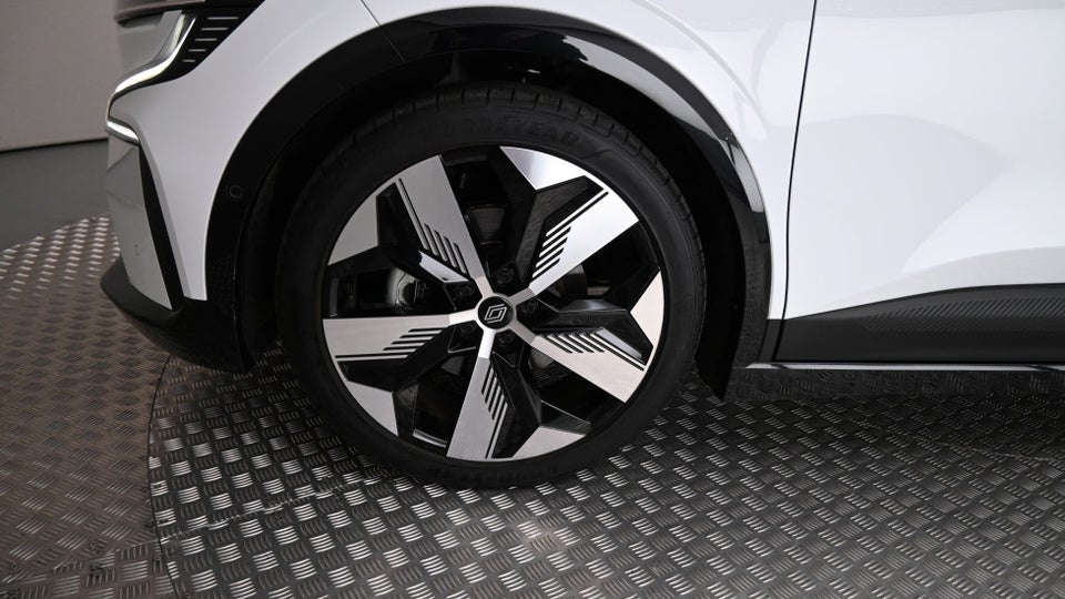 Renault Megane E-Tech 60 Techno 5d