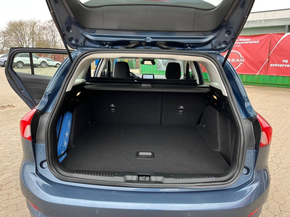 Ford Focus 1,0 EcoBoost mHEV Connected stc. 5d