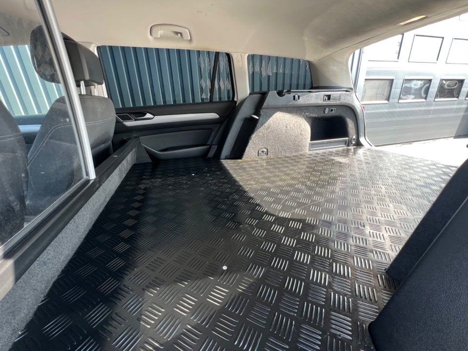 VW Passat 2,0 TDi 150 Business High Variant DSG Van 5d