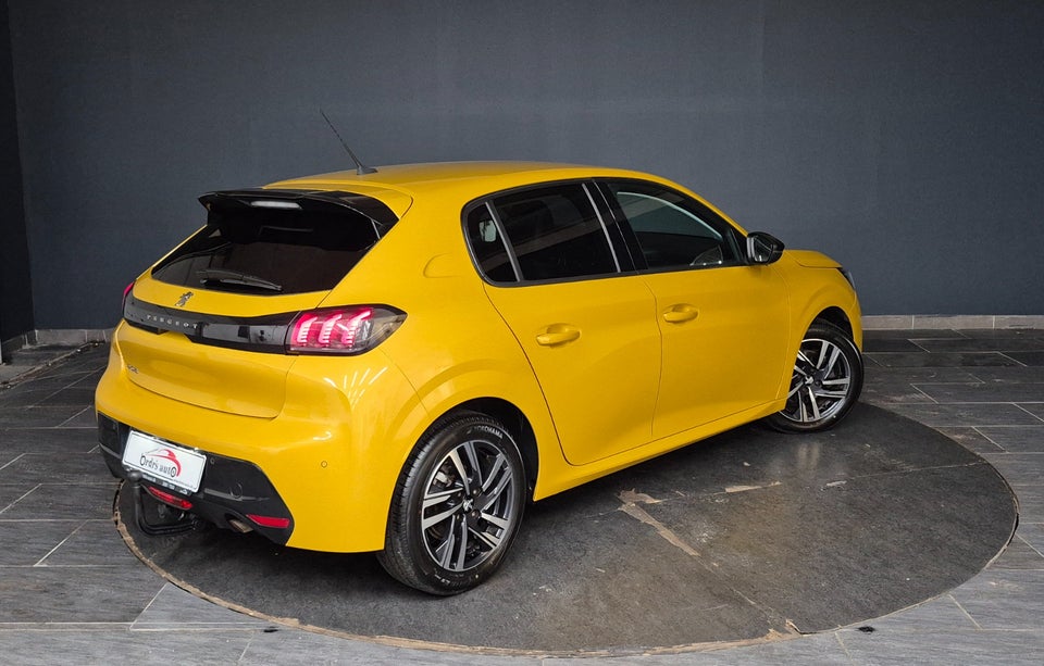 Peugeot 208 1,2 PureTech 100 Allure EAT8 5d