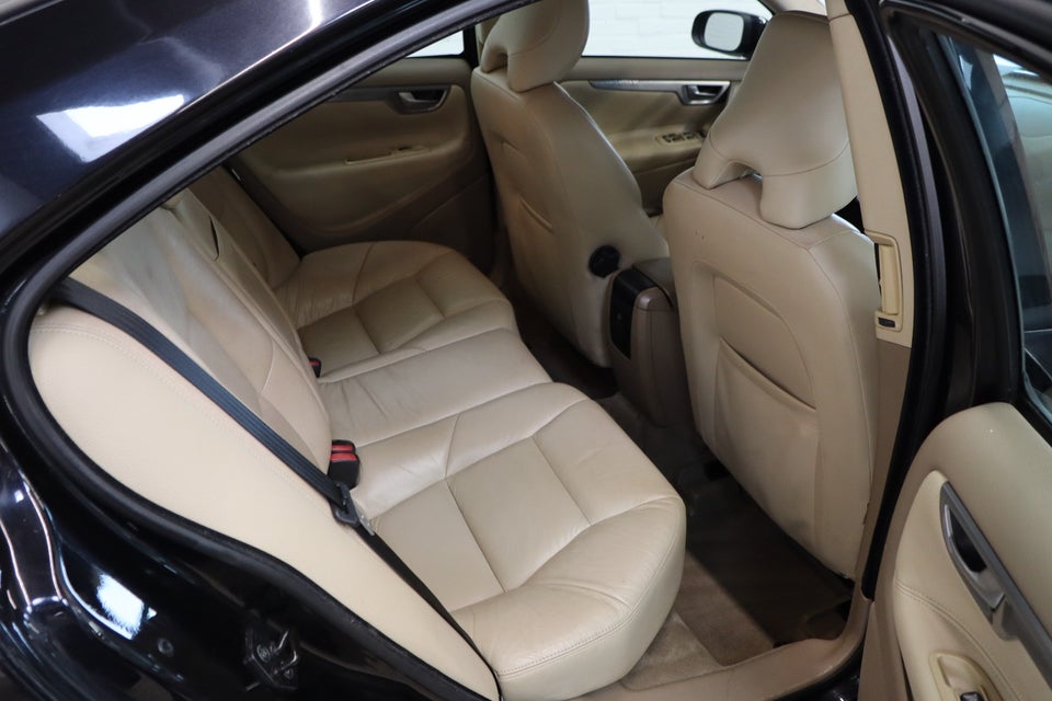 Volvo S60 2,4 140 4d