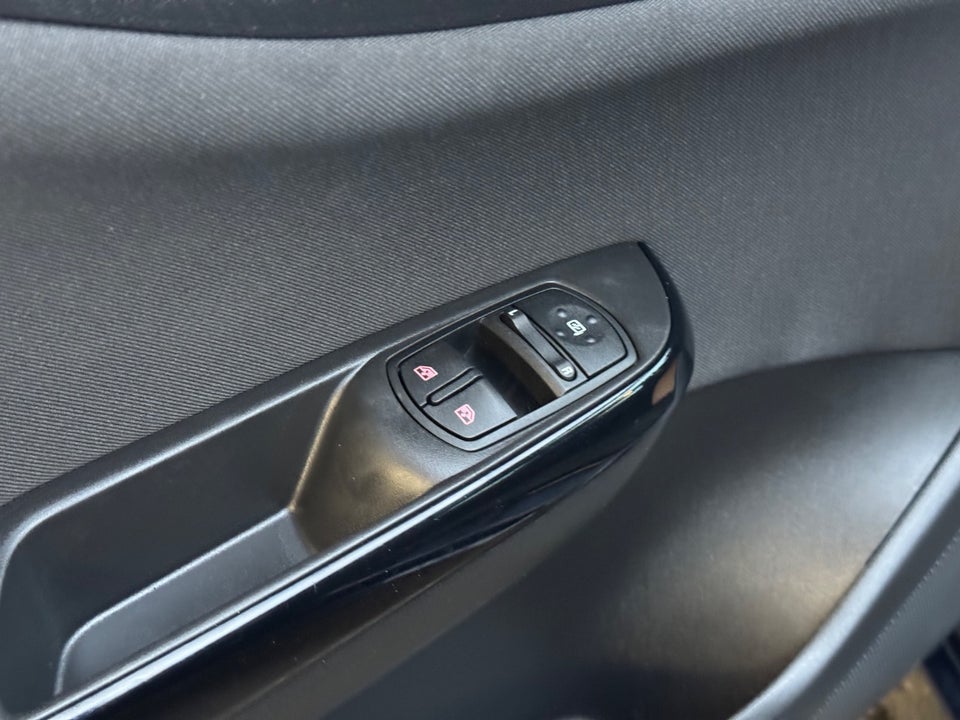 Opel Corsa 1,4 16V Enjoy+ 5d