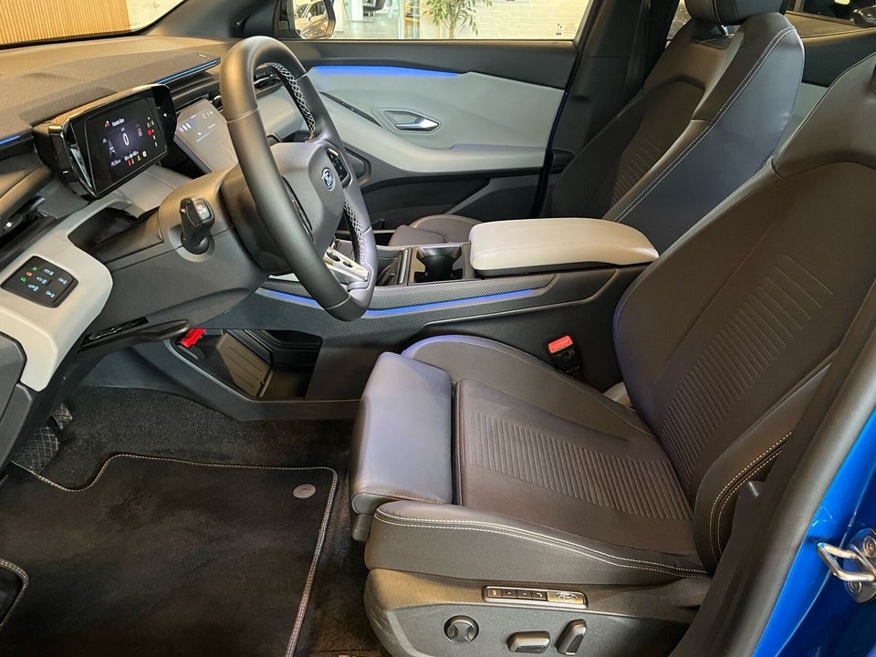 Ford Capri 79 Premium Extended Range AWD 5d