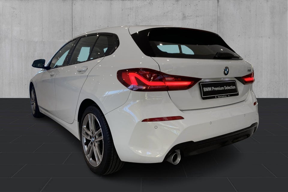 BMW 118i 1,5 Sport Line aut. 5d