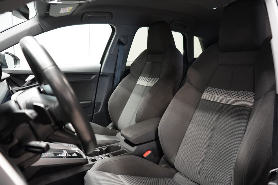 Audi A3 40 TFSi e Advanced Sportback S-tr. 5d