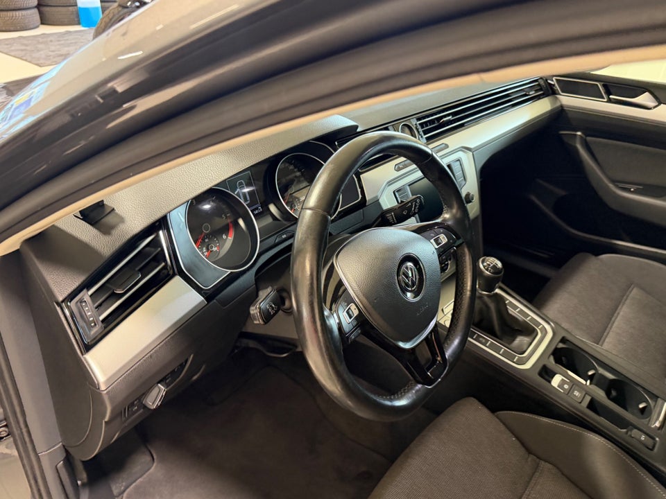 VW Passat 1,6 TDi 120 Comfortline Variant 5d