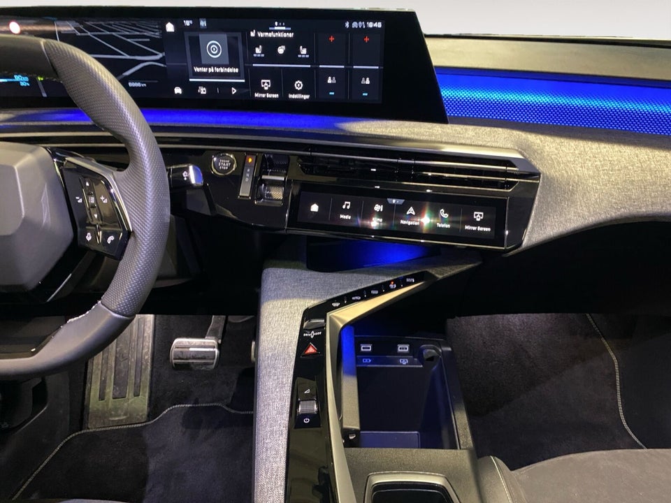 Peugeot e-3008 77 GT Pack 5d