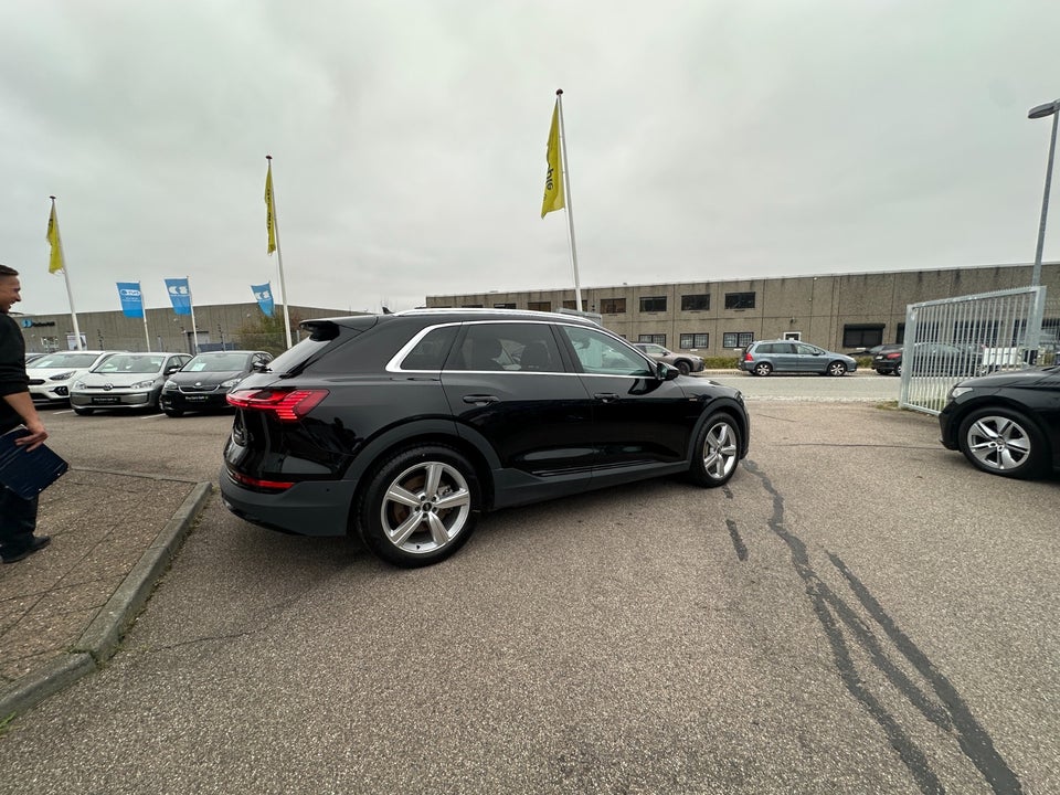 Audi e-tron 50 quattro 5d