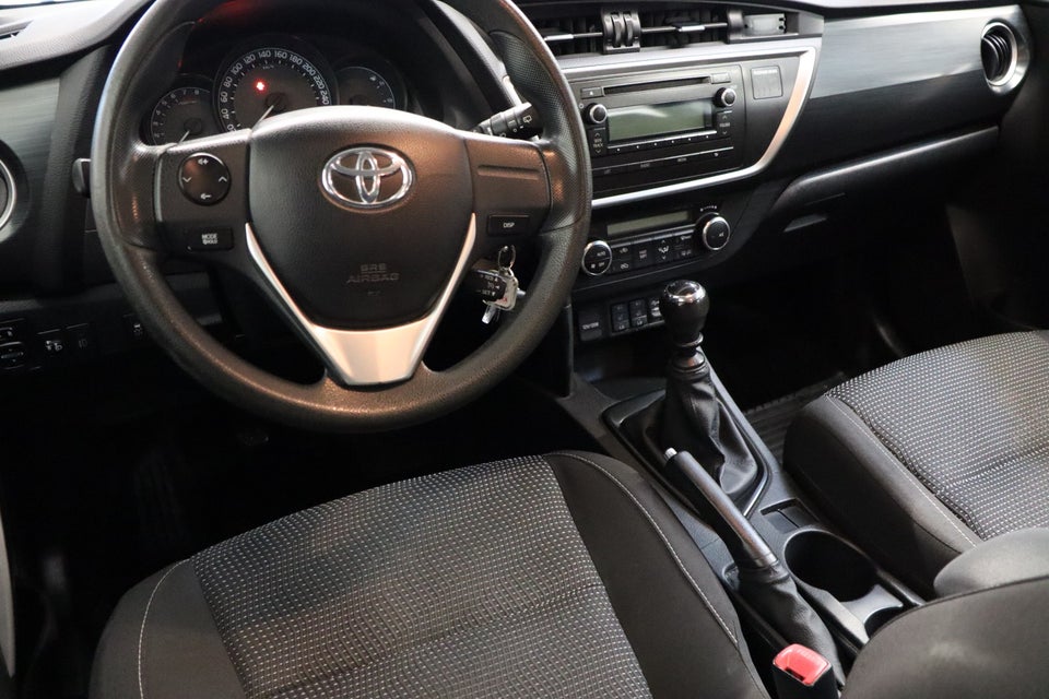 Toyota Auris 1,6 T2+ Comfort Touring Sports 5d