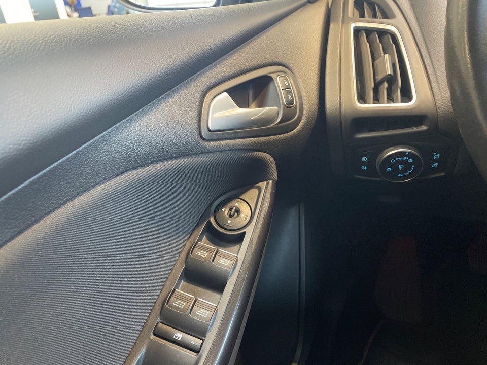 Ford Focus 1,0 SCTi 125 Titanium Fun stc. 5d