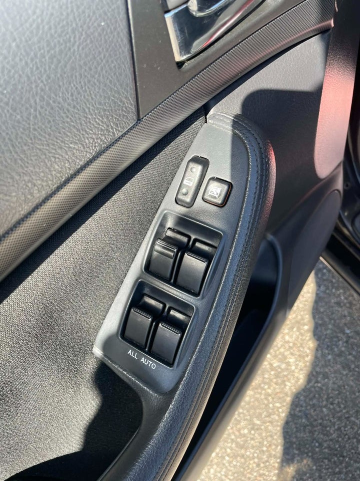 Toyota Avensis 2,0 VVT-i 4d