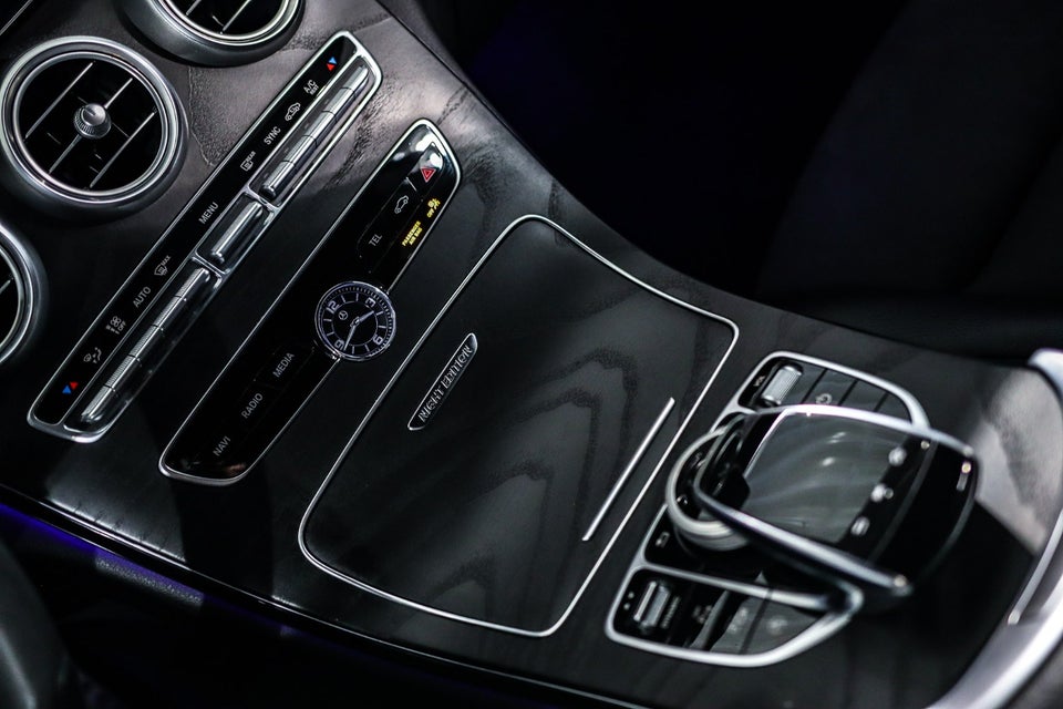 Mercedes C220 d 2,0 AMG Line Night Edition stc. aut. 5d