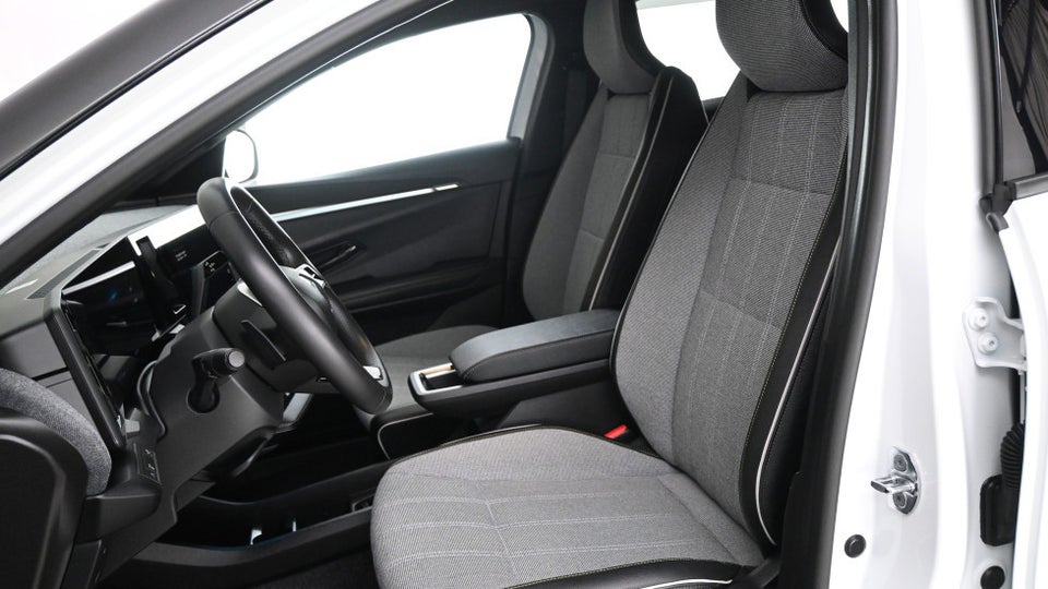 Renault Megane E-Tech 60 Techno 5d