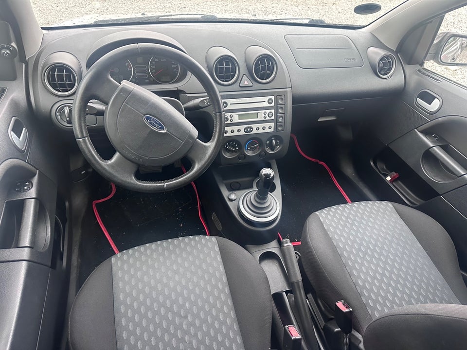 Ford Fiesta 1,4 Ghia aut. 5d