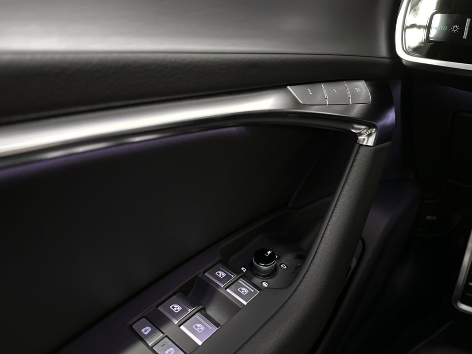 Audi A6 55 TFSi e Sport Prestige Avant quattro S-tr. 5d