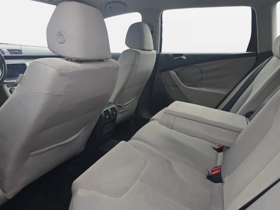 VW Passat 2,0 TDi 170 Comfortline Variant DSG 5d