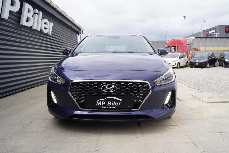 Hyundai i30 1,6 CRDi 110 Trend stc. DCT 5d