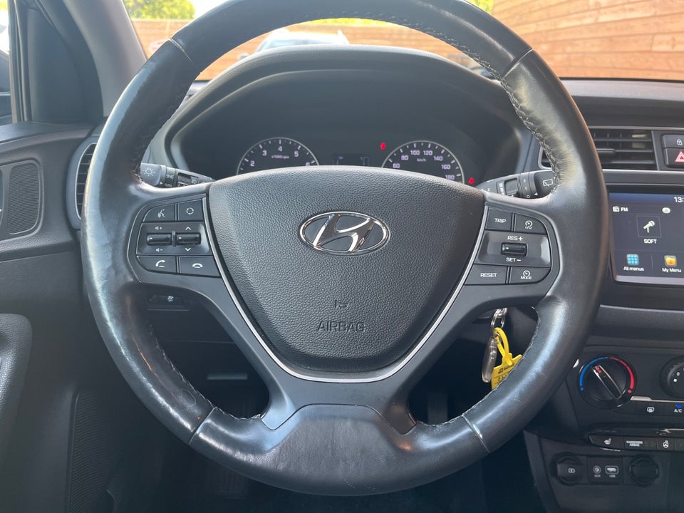 Hyundai i20 1,25 Spring Edition 5d