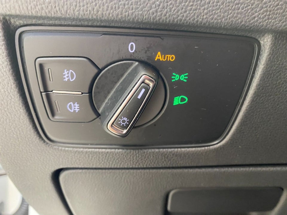 VW Passat 1,5 TSi 150 Elegance+ Variant DSG 5d