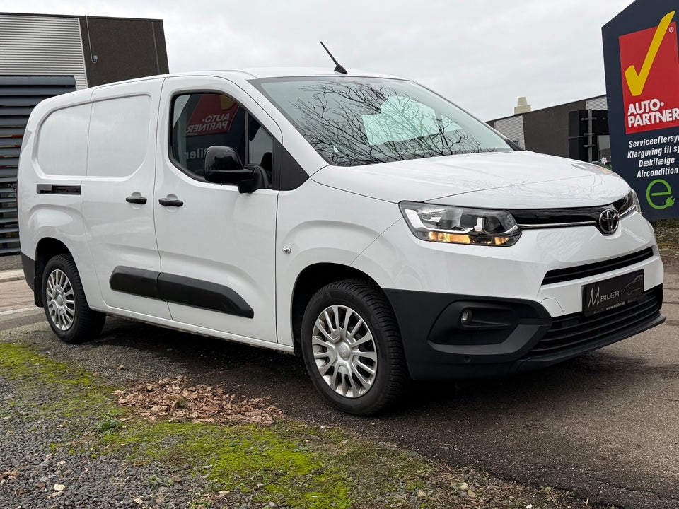 Toyota ProAce City 1,5 D 130 Long Comfort aut. 5d