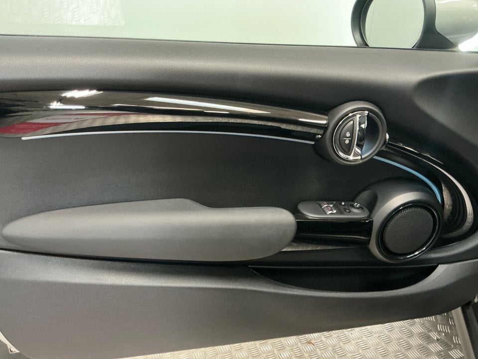 MINI Cooper SE Classic Trim 3d