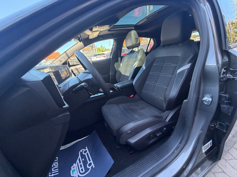 Opel Astra-e 54 GS 5d