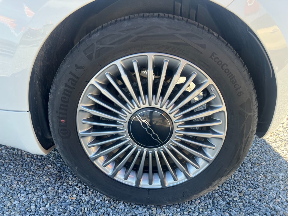 Fiat 500e 42 Icon 3+1 4d