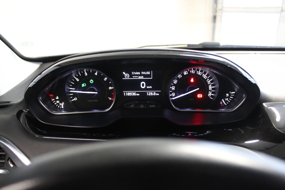 Peugeot 208 1,2 VTi Allure 5d