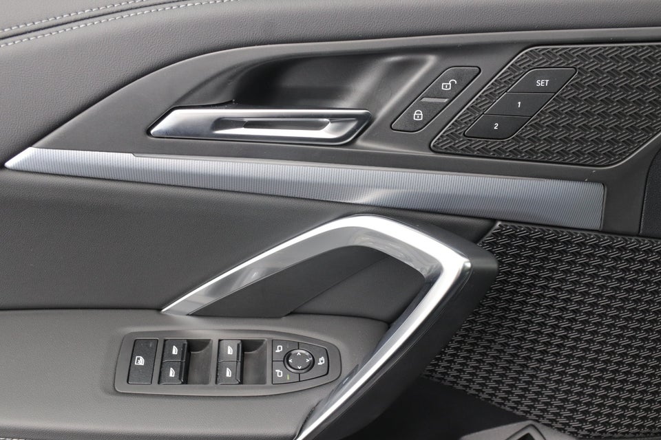 BMW iX1 xDrive30 X-Line Van 5d