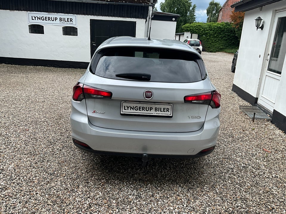 Fiat Tipo 1,4 16V Street SW 5d