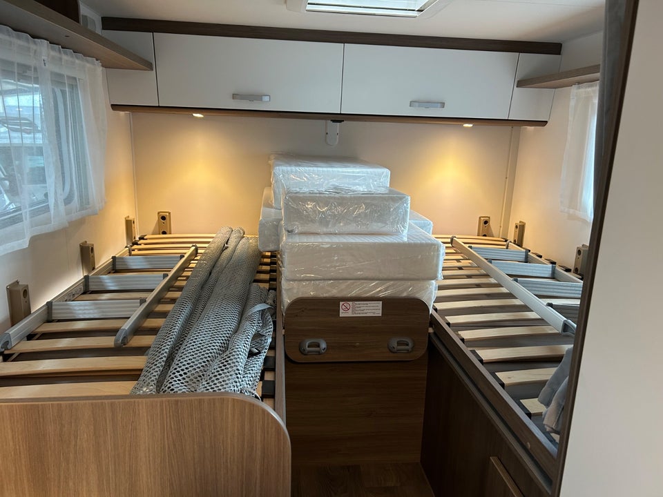 Carado V347 PRO+ 2,2 JTD 140 aut. 2d