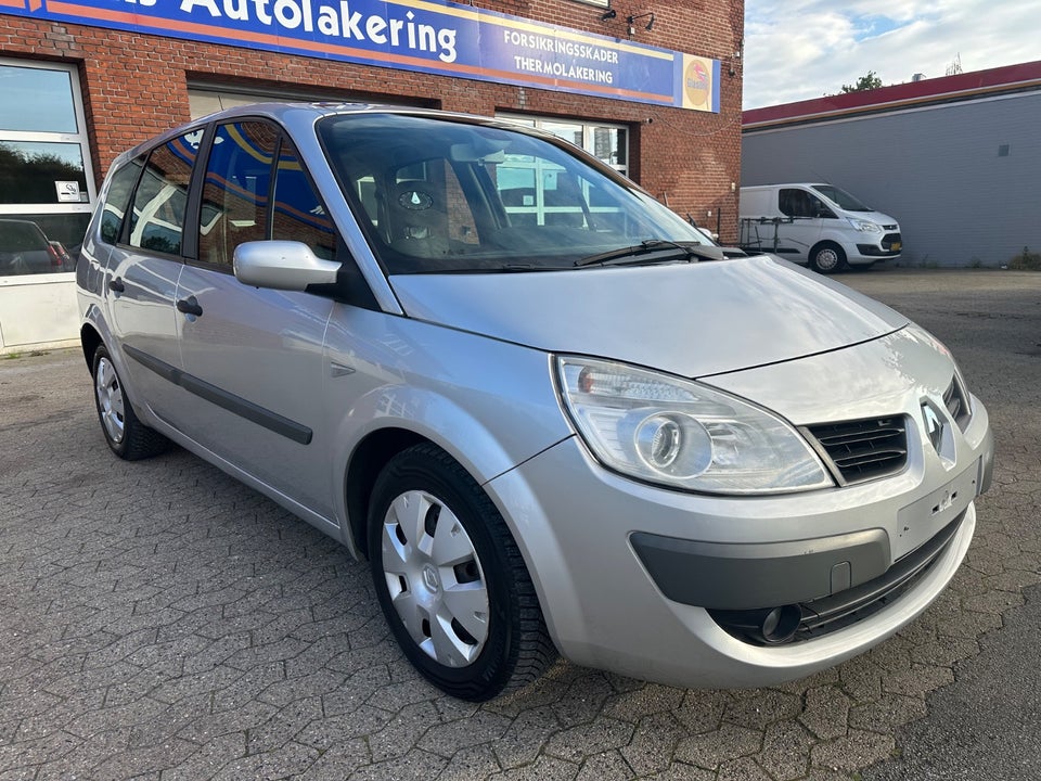 Renault Grand Scenic II 1,6 Authentique Comfort 5d