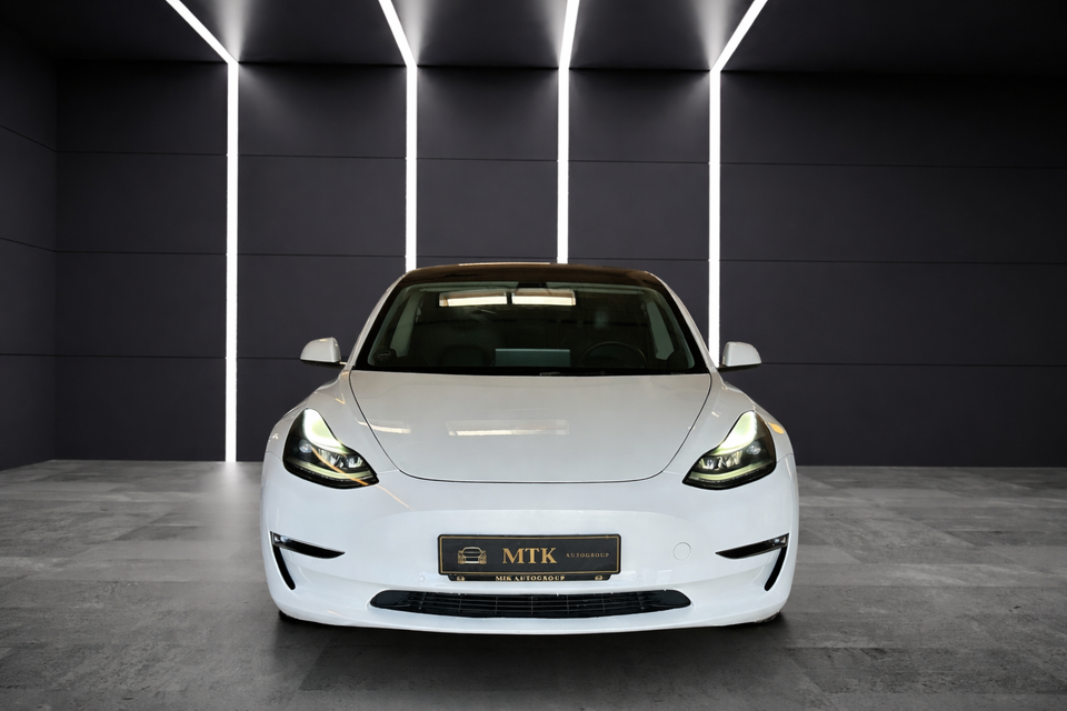 Tesla Model 3 Performance AWD 4d