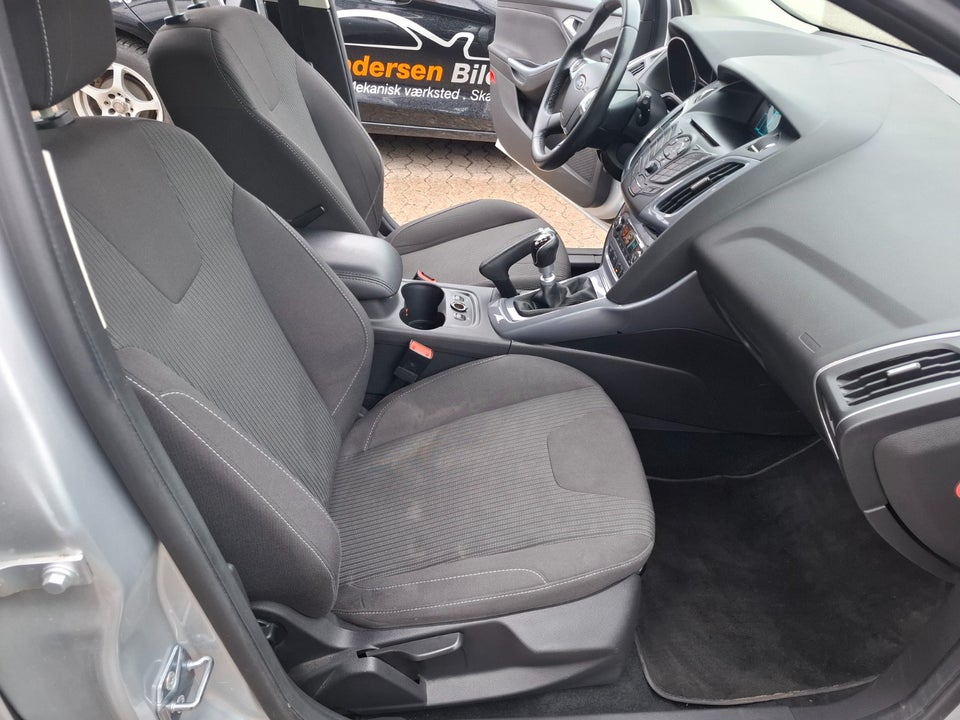 Ford Focus 1,0 SCTi 125 Titanium Fun 5d