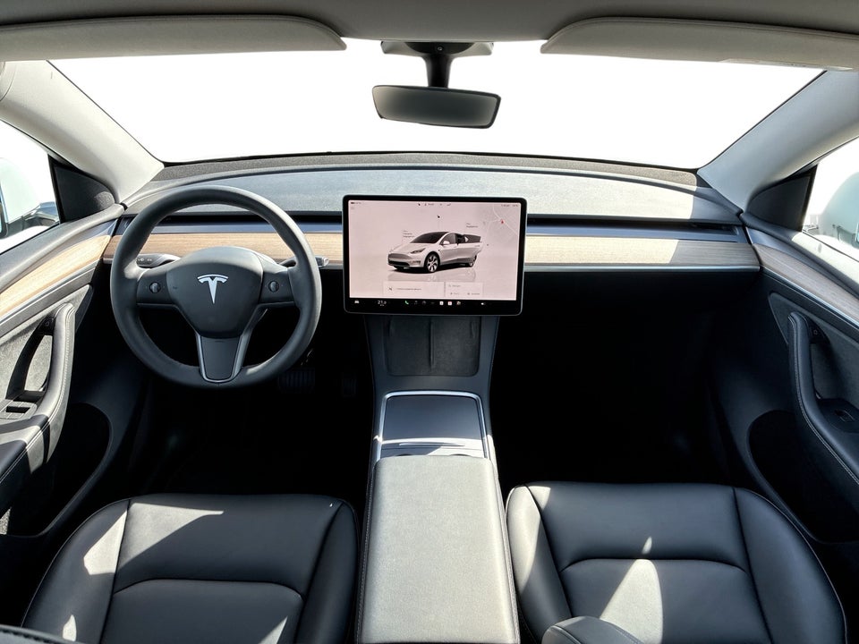Tesla Model Y RWD 5d
