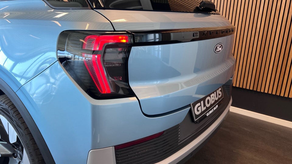 Ford Explorer 77 Premium Extended Range 5d