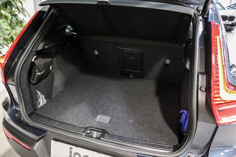 Volvo XC40 1,5 T5 ReCharge Momentum aut. 5d