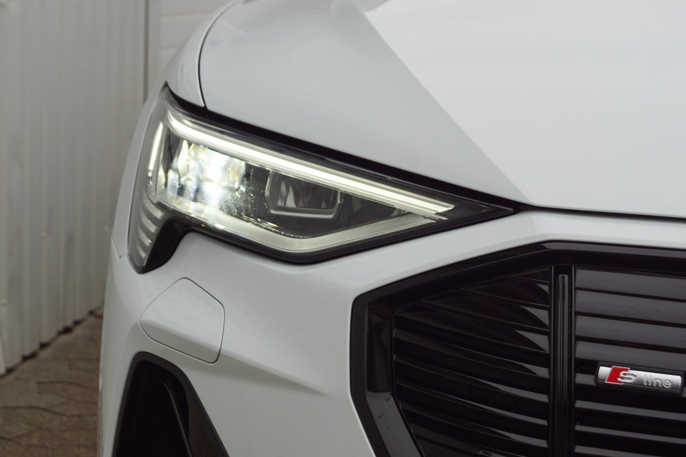 Audi e-tron 55 S-line quattro 5d