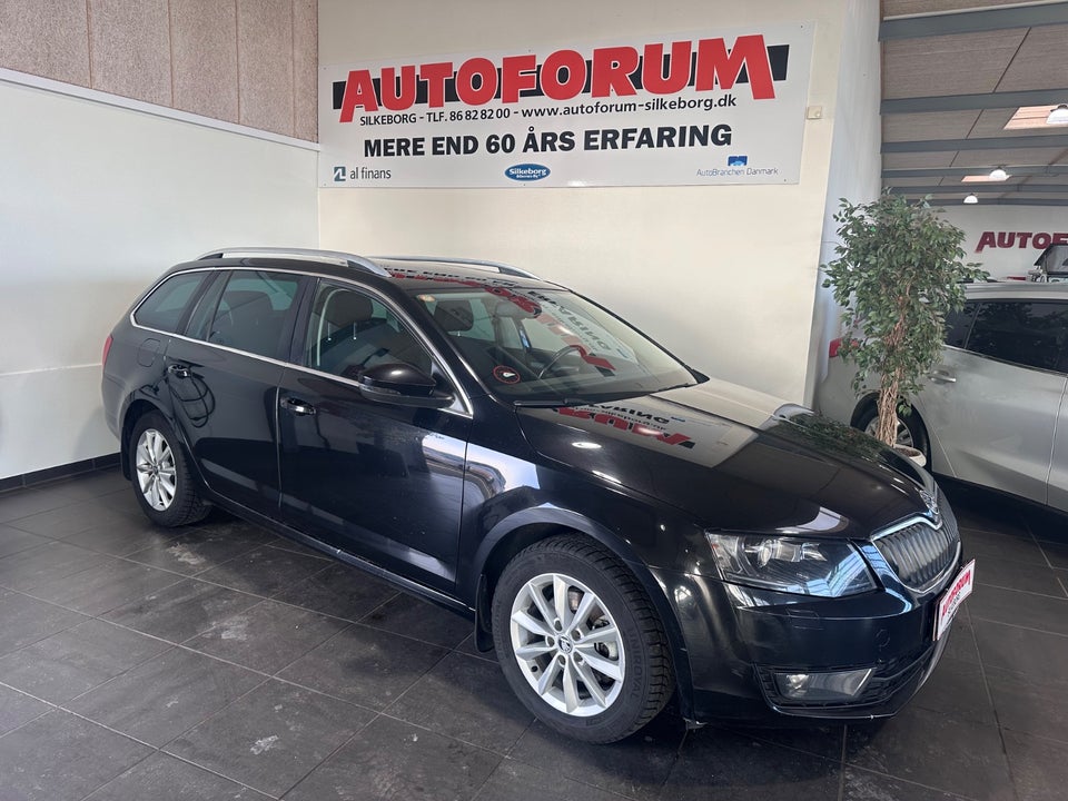 Skoda Octavia 2,0 TDi 150 Elegance Combi 5d