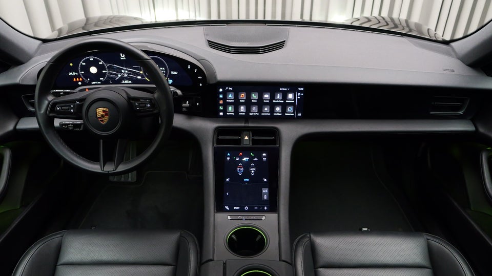 Porsche Taycan 4d