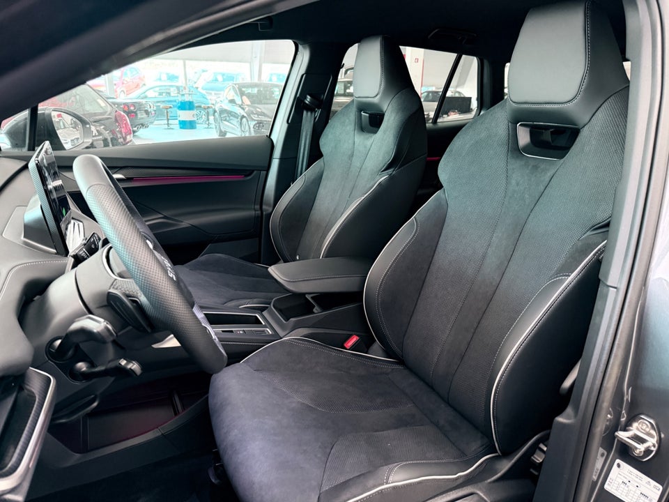 Skoda Elroq 85 iV Sportline 5d