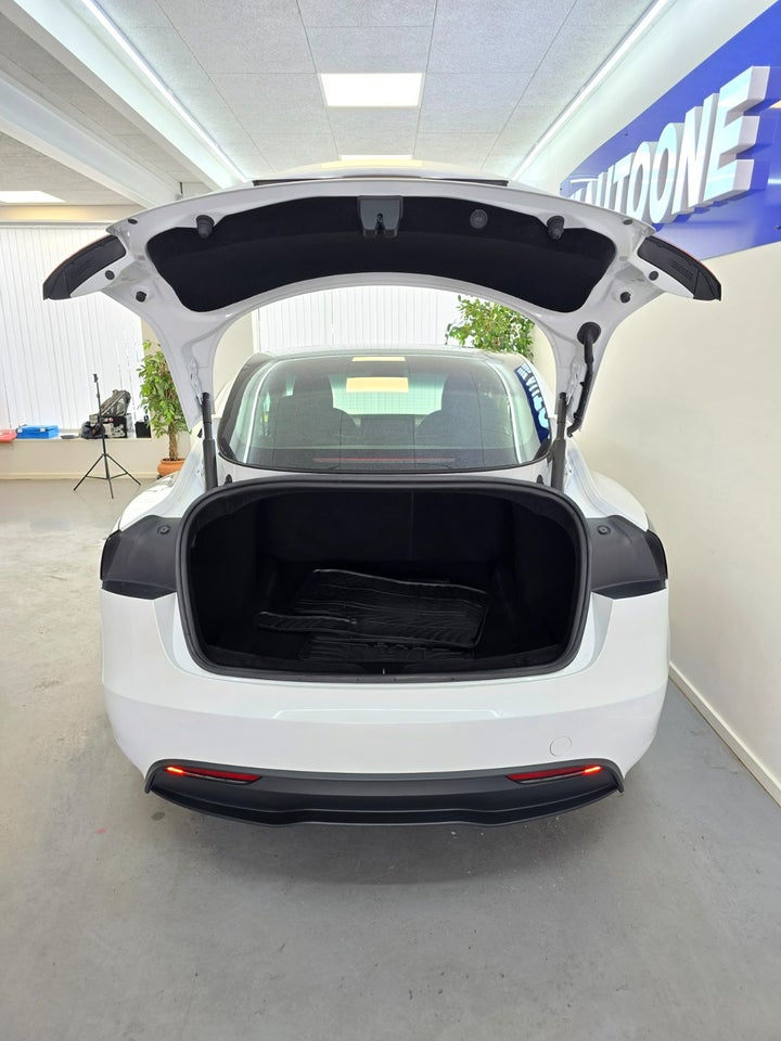 Tesla Model 3 Long Range AWD 4d