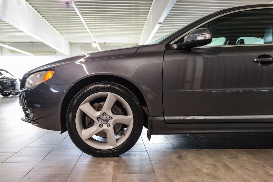Volvo S80 2,4 D5 205 Summum aut. 4d