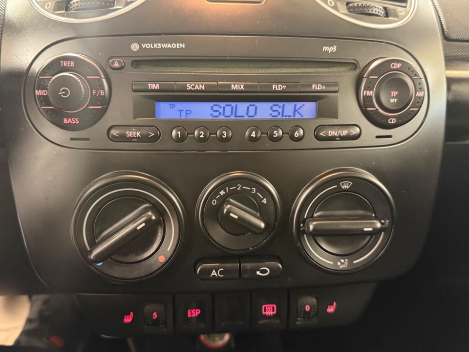 VW New Beetle 1,6 Trendline 2d