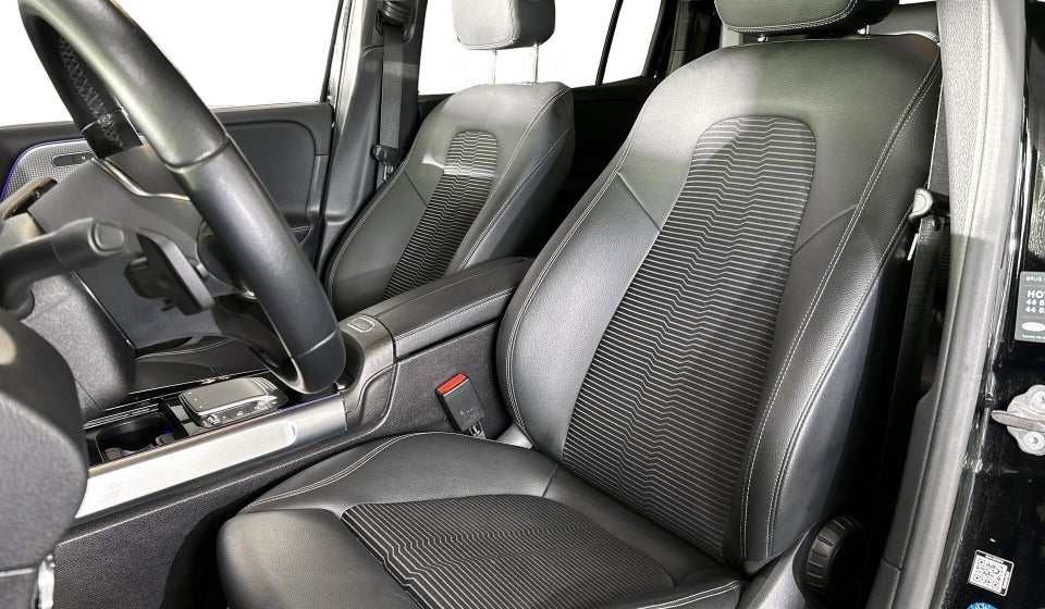 Mercedes EQB300 4Matic 5d