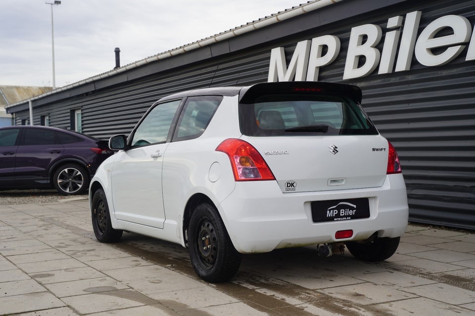 Suzuki Swift 1,3 GL 3d