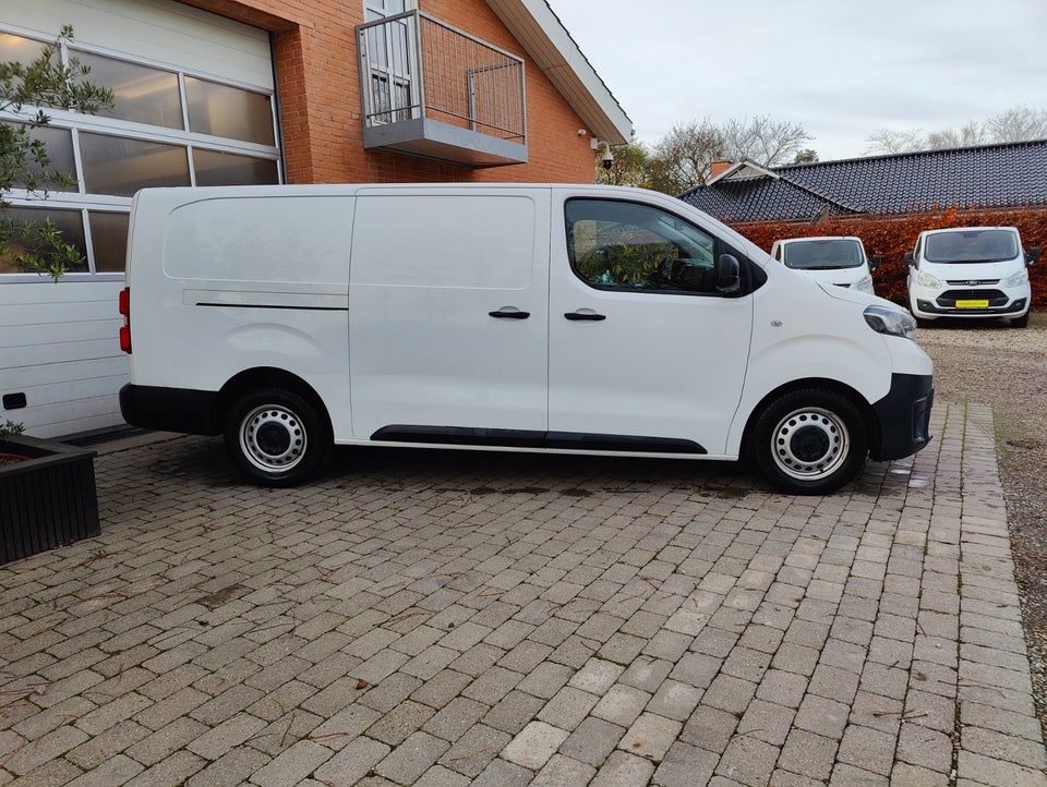 Toyota ProAce 2,0 D 120 Long Comfort 5d