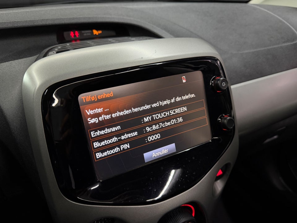 Toyota Aygo 1,0 VVT-i x-wave Sky 5d